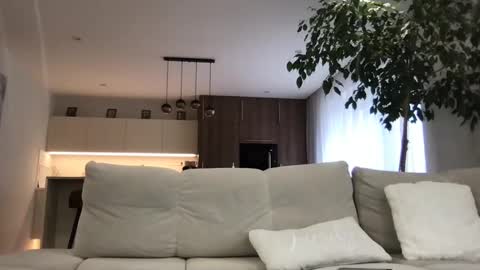 Snapshot of cristianovilla chatting on 01/05/25, 11:26 CristianoHailey online show from 01/05/25, 11:26