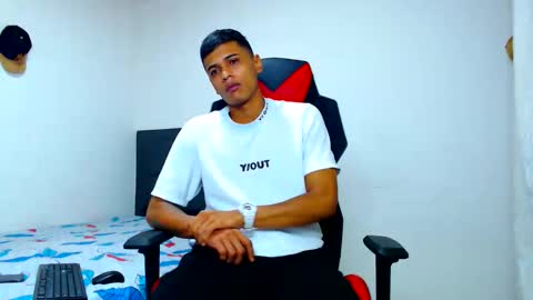 Snapshot of cristiantayron chatting on 04/27/26, 11:36 cristian online show from 04/27/26, 11:36