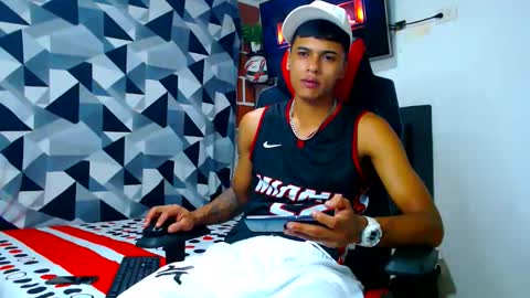Snapshot of cristiantayron chatting on 05/27/26, 06:10 cristian online show from 05/27/26, 06:10