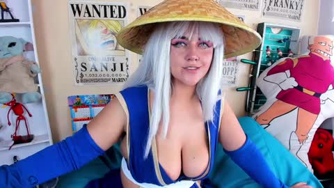 Snapshot of cristina_blue21 chatting on 01/09/25, 06:04 Cristina online show from 01/09/25, 06:04