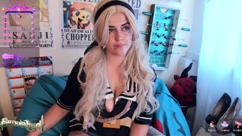 Snapshot of cristina_blue21 chatting on 01/15/25, 03:18 Cristina online show from 01/15/25, 03:18