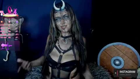 Snapshot of cristina_blue21 chatting on 10/25/25, 09:28 Cristina online show from 10/25/25, 09:28