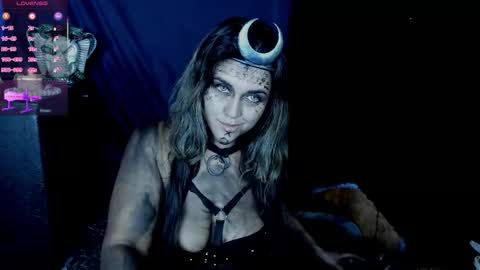 Snapshot of cristina_blue21 chatting on 10/30/25, 11:33 Cristina online show from 10/30/25, 11:33