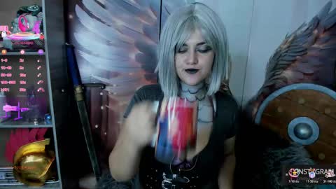 Snapshot of cristina_blue21 chatting on 11/15/25, 09:28 Cristina online show from 11/15/25, 09:28