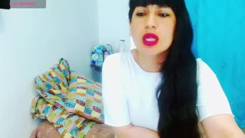 Cristina online show from 10/05/25, 02:21