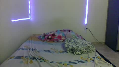 Snapshot of cristina_jennerdoll2104 chatting on 12/21/24, 07:24 cristina_jennerdoll2104 online show from 12/21/24, 07:24