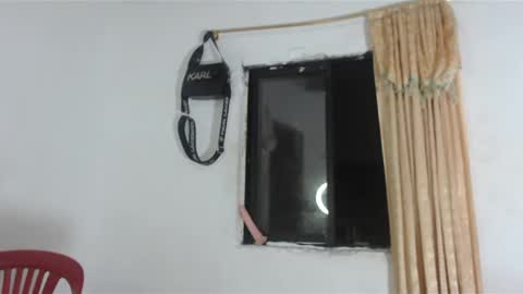 Snapshot of cristina_jennerdoll2104 chatting on 01/04/25, 10:27 cristina_jennerdoll2104 online show from 01/04/25, 10:27