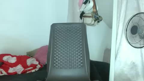 cristinamontiel74 online show from 05/14/26, 06:26