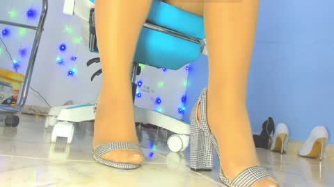 Julieta online show from 01/04/25, 07:34