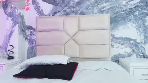 Snapshot of cristinecaru chatting on 09/17/25, 01:24 Cristine online show from 09/17/25, 01:24