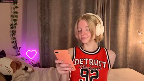 Marry online show from 05/14/26, 06:37