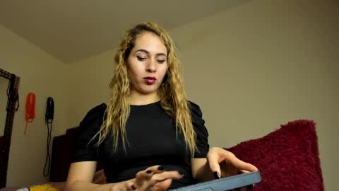 Cristin online show from 04/07/26, 12:22