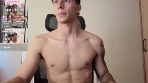 cristopher23  online show from 11/28/25, 06:43