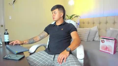 Cristopher online show from 02/16/25, 02:31