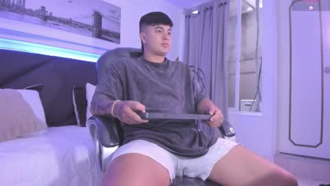 Cristopher online show from 12/20/25, 03:08