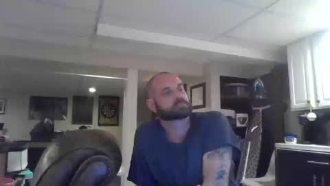 Snapshot of crm400 chatting on 10/18/25, 11:38 billybasement online show from 10/18/25, 11:38