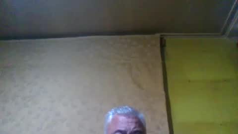 Snapshot of crmperez chatting on 12/19/24, 01:28 crmperez online show from 12/19/24, 01:28