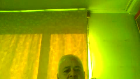 Snapshot of crmperez chatting on 05/20/26, 07:42 crmperez online show from 05/20/26, 07:42