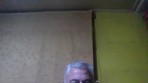 Snapshot of crmperez chatting on 06/17/26, 02:25 crmperez online show from 06/17/26, 02:25