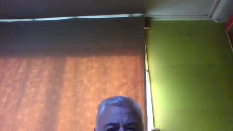 Snapshot of crmperez chatting on 06/22/26, 06:27 crmperez online show from 06/22/26, 06:27