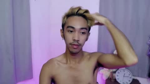 Snapshot of crocodale chatting on 11/25/25, 08:47 crocodale online show from 11/25/25, 08:47