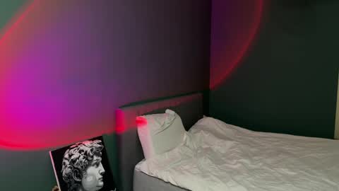 cronck52 online show from 04/01/26, 09:23