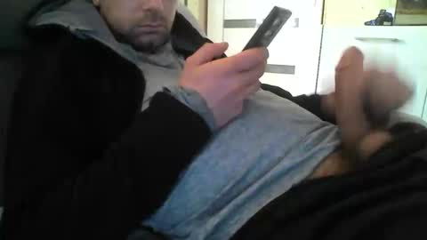 Snapshot of crosik1908 chatting on 01/27/25, 09:13 crosik1908 online show from 01/27/25, 09:13