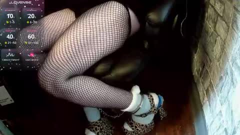 crossdresser krystal online show from 04/16/26, 05:03