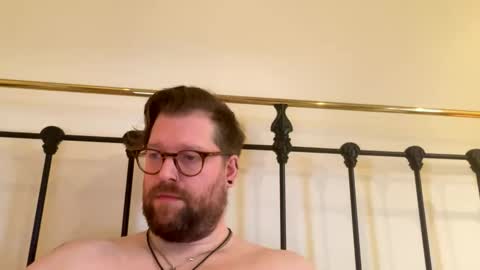 crouchendtiger online show from 11/26/25, 11:22