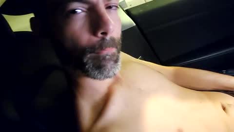 Snapshot of croutardlive chatting on 09/24/25, 06:17 croutardlive online show from 09/24/25, 06:17