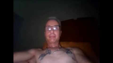 Snapshot of crucut80 chatting on 12/13/24, 09:52 Crucut online show from 12/13/24, 09:52