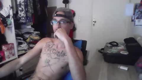 Snapshot of crudosoy chatting on 11/08/25, 06:07 Carlo online show from 11/08/25, 06:07