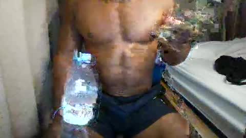 Snapshot of cruelworldxxx chatting on 12/02/25, 12:38 cruelworldxxx online show from 12/02/25, 12:38