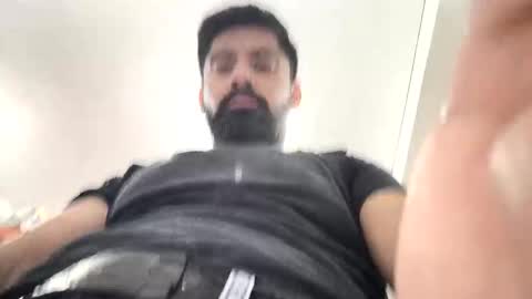 Snapshot of cruzemir1 chatting on 11/26/25, 08:32 cruzemir1 online show from 11/26/25, 08:32