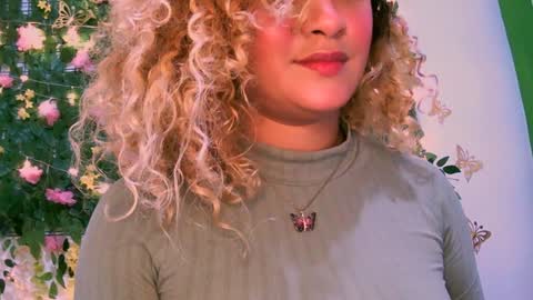 crysrus online show from 01/01/25, 10:46