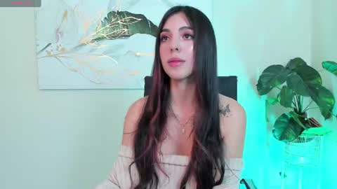 Snapshot of crystal_arlette chatting on 07/28/26, 04:50 crystal_arlette online show from 07/28/26, 04:50