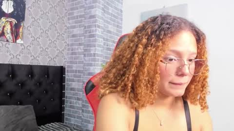 Snapshot of crystal_bunn chatting on 11/29/25, 06:00 Crystal online show from 11/29/25, 06:00