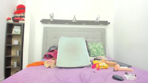 crystal_butterfly1 online show from 02/01/25, 02:24