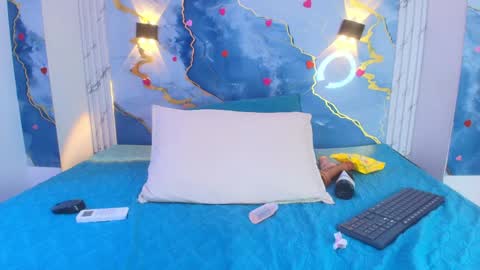 crystal online show from 04/20/26, 07:26