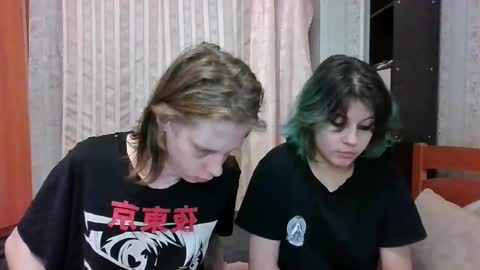 Snapshot of crystal_porn_love chatting on 03/09/25, 02:54 Crystal and Marcl online show from 03/09/25, 02:54