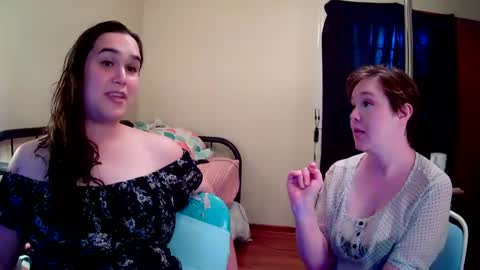 Peach and Daisy online show from 07/11/26, 09:38