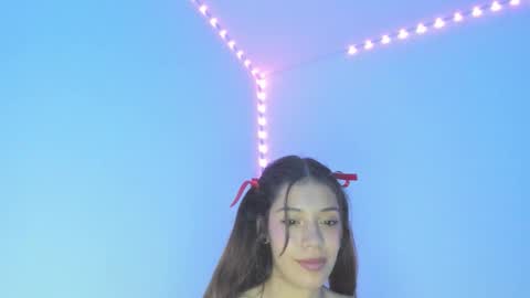 Snapshot of crystal_rainers chatting on 12/17/25, 01:00 crystal_rainers online show from 12/17/25, 01:00