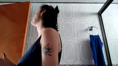 Crystal Blaze online show from 10/31/25, 12:17