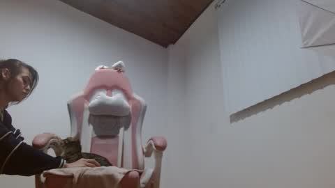 Crystal Blaze online show from 12/21/25, 09:16