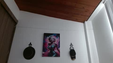 Crystal Blaze online show from 04/11/26, 12:31