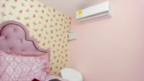 Snapshot of crystal_watson0 chatting on 07/15/26, 01:27 Milf Latina online show from 07/15/26, 01:27