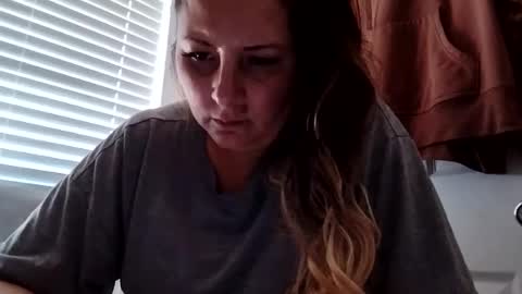 Snapshot of crystalbarbie214 chatting on 01/14/26, 05:51 crystalbarbie214 online show from 01/14/26, 05:51