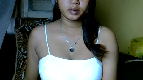 Snapshot of crystalbellax chatting on 06/28/26, 05:46 crystalbellax online show from 06/28/26, 05:46