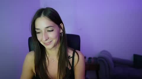 Snapshot of crystalbrunette18 chatting on 05/12/26, 06:05 Crystalbrunette18 online show from 05/12/26, 06:05