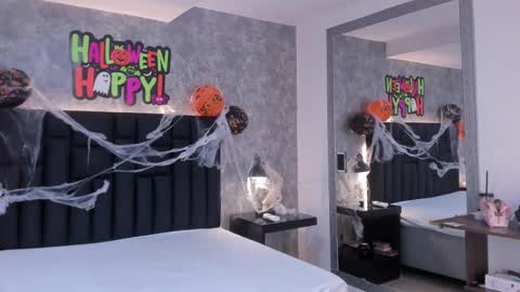 Snapshot of crystaldarliing chatting on 11/01/25, 08:00 Crystal online show from 11/01/25, 08:00